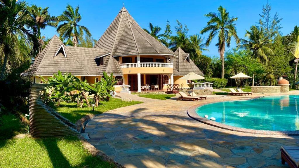 Sunset Villa Boutique Resort Diani Beach Buitenkant foto