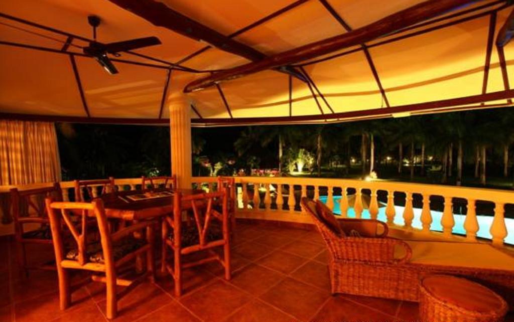 Sunset Villa Boutique Resort Diani Beach Kamer foto