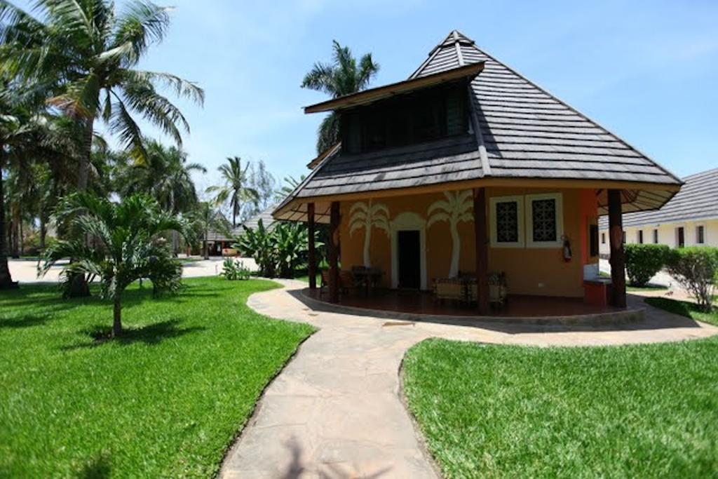 Sunset Villa Boutique Resort Diani Beach Buitenkant foto